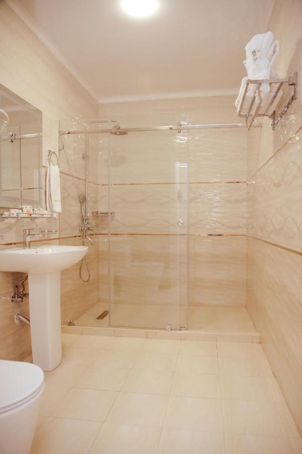 Al Madina Hotel Самарканд Екстериор снимка