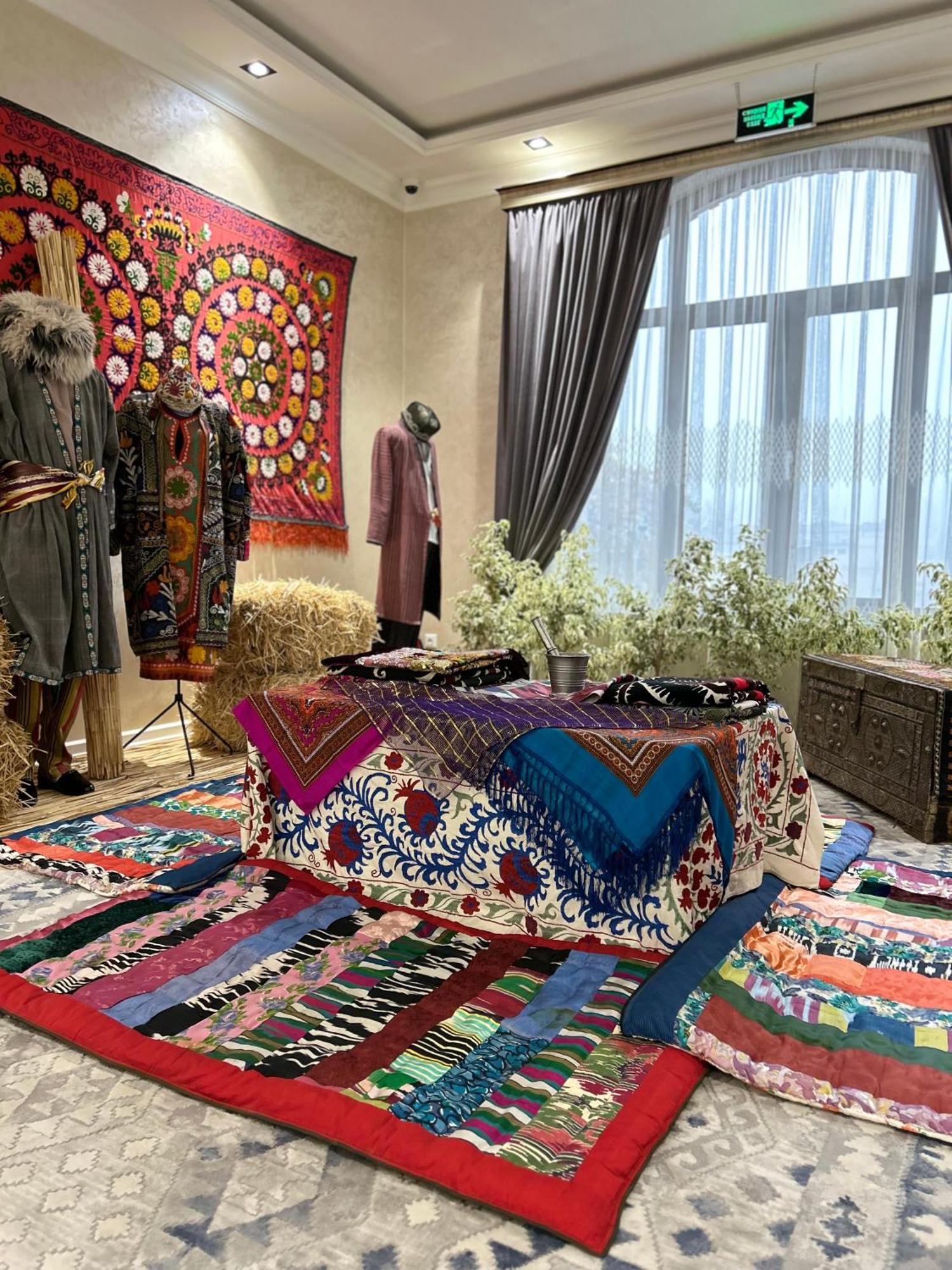 Al Madina Hotel Самарканд Екстериор снимка